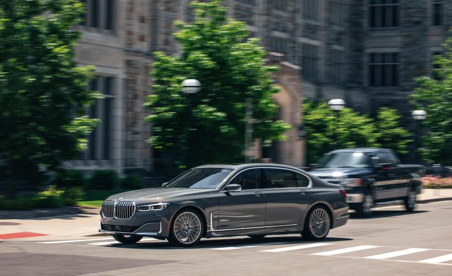  BMW 750i xDrive (G11) 2019 года  (NA) (фото 10 из 40)